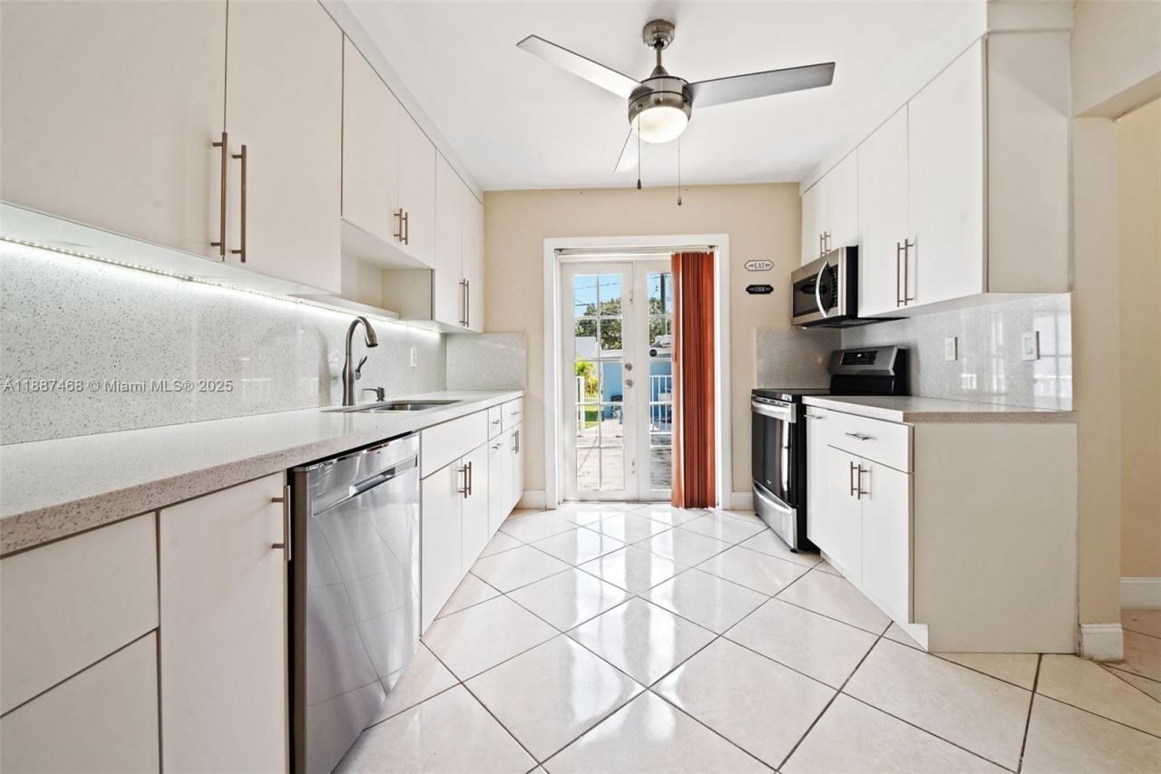 573 Palmetto Dr, Miami Springs, FL 33166 Photo