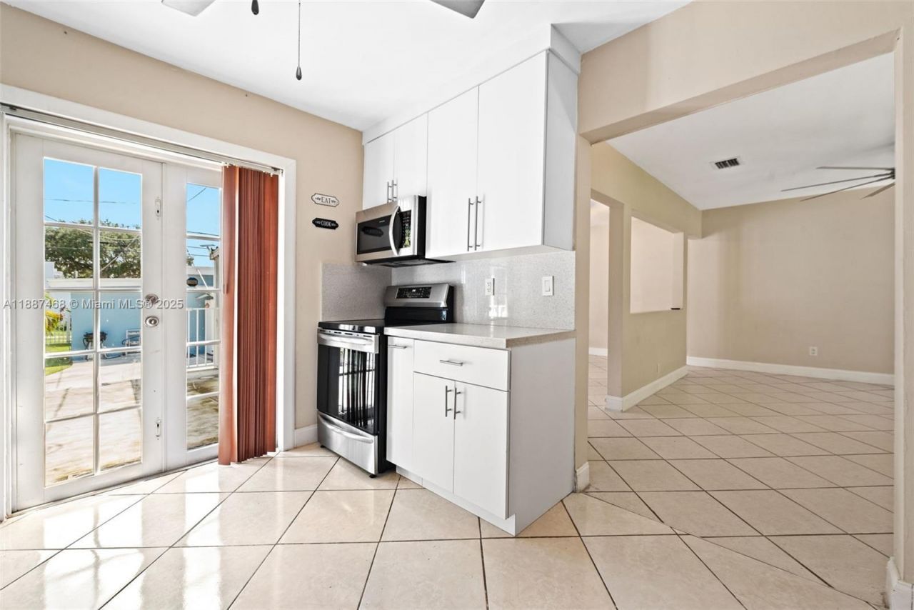 573 Palmetto Dr, Miami Springs, FL 33166 Photo