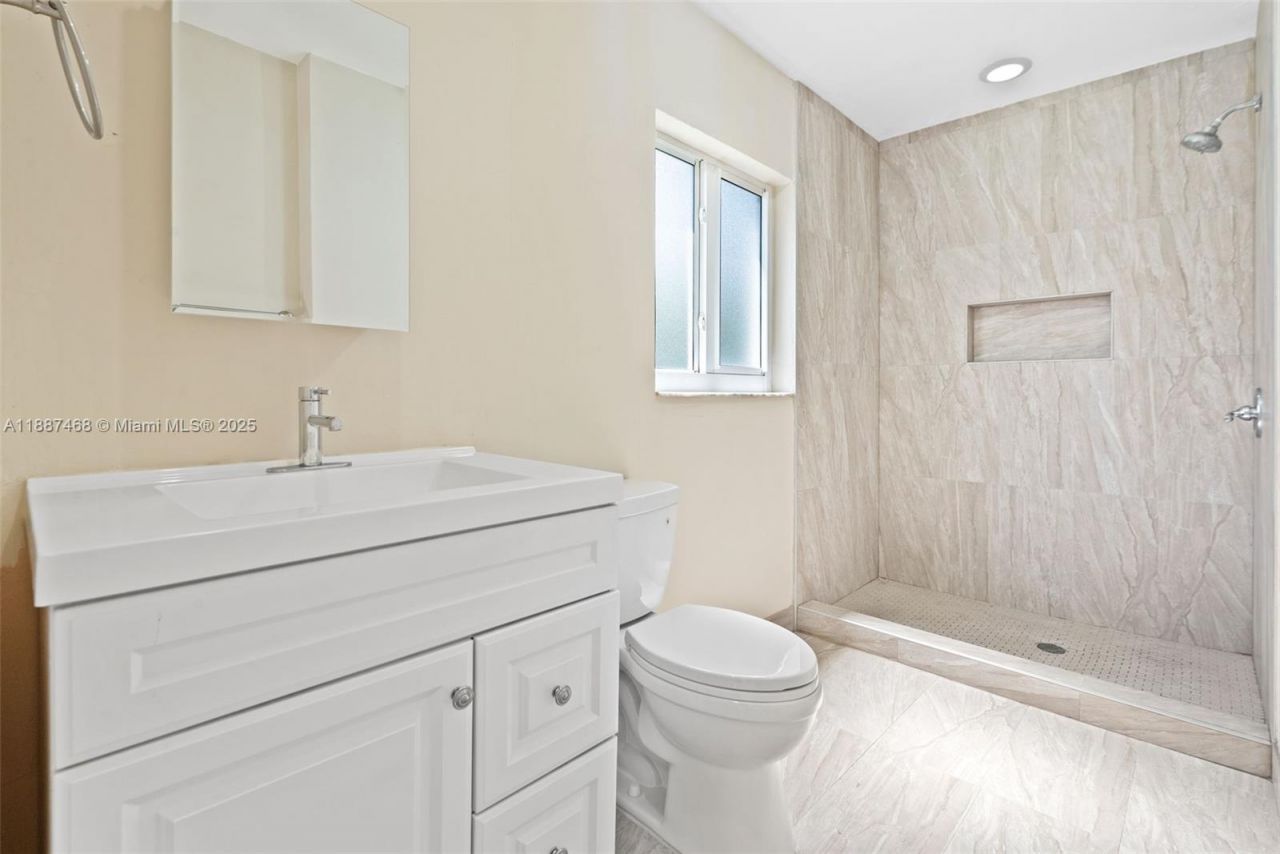 573 Palmetto Dr, Miami Springs, FL 33166 Photo