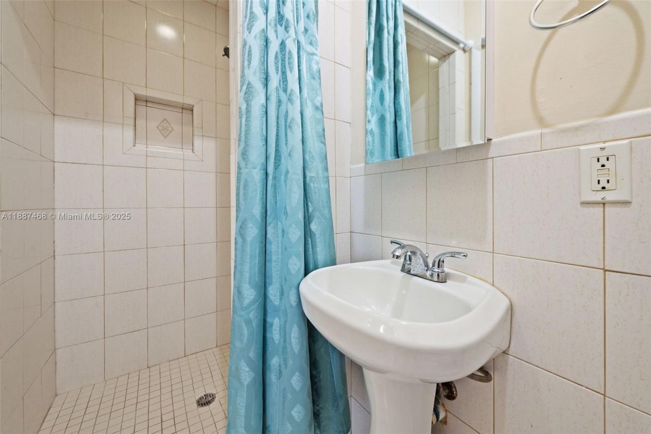 573 Palmetto Dr, Miami Springs, FL 33166 Photo