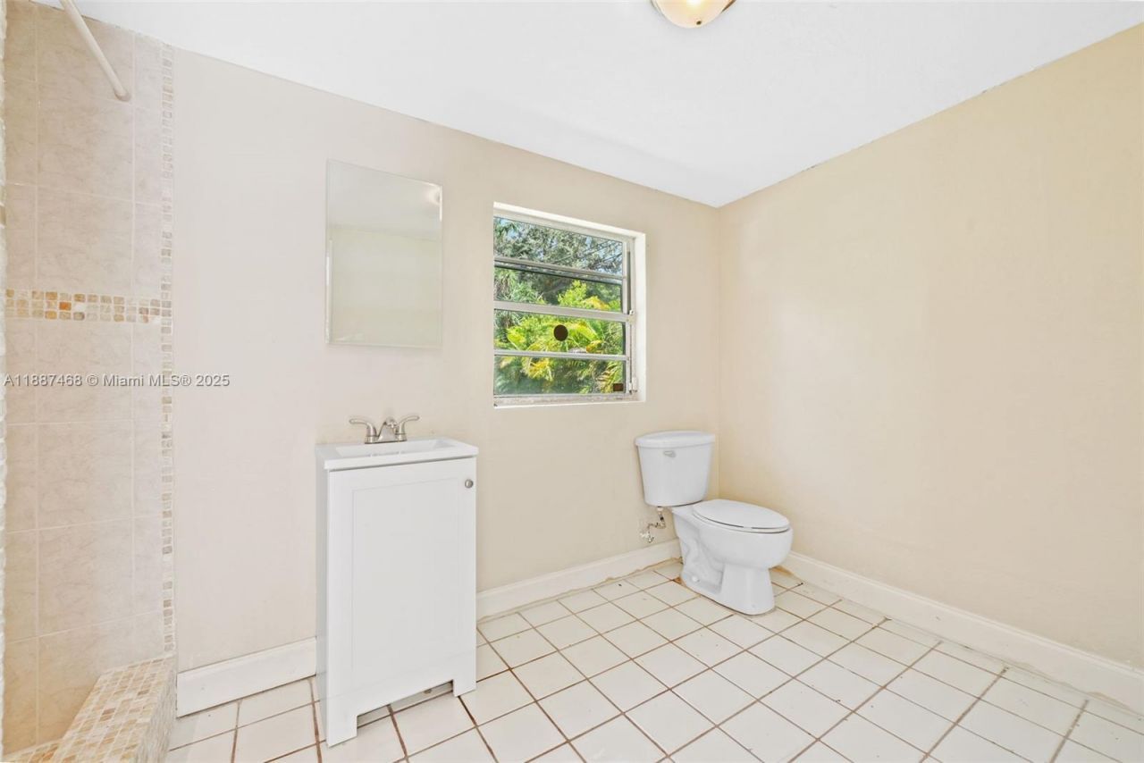 573 Palmetto Dr, Miami Springs, FL 33166 Photo