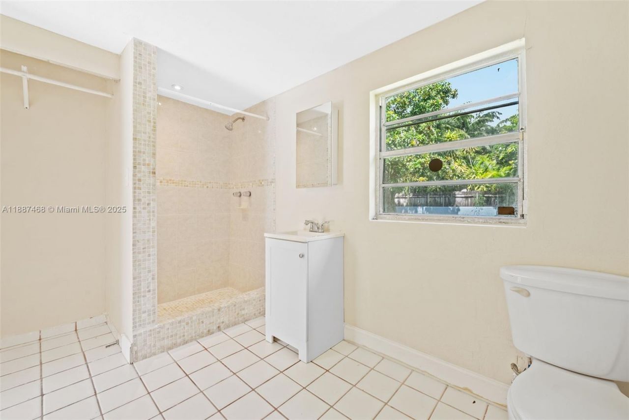 573 Palmetto Dr, Miami Springs, FL 33166 Photo