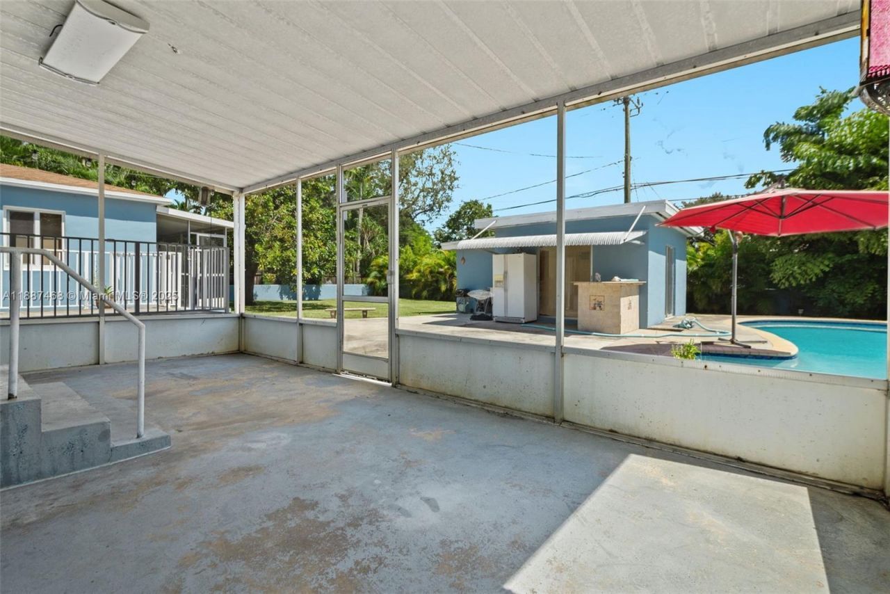 573 Palmetto Dr, Miami Springs, FL 33166 Photo