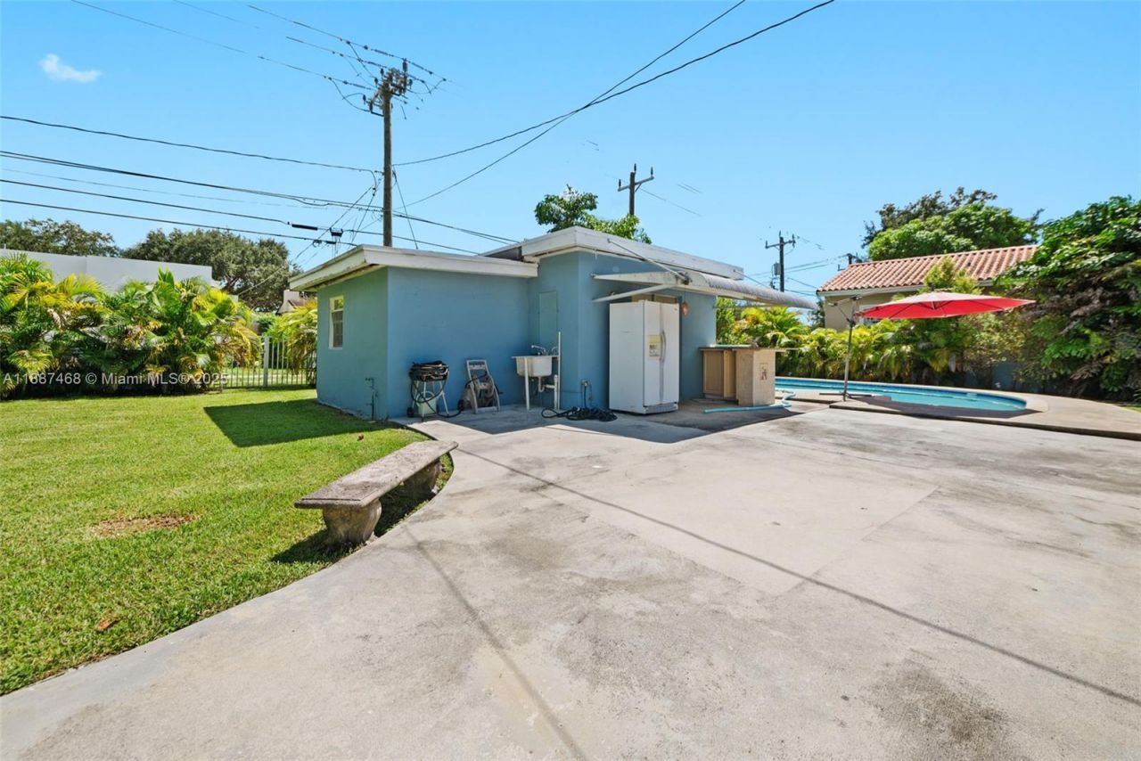 573 Palmetto Dr, Miami Springs, FL 33166 Photo