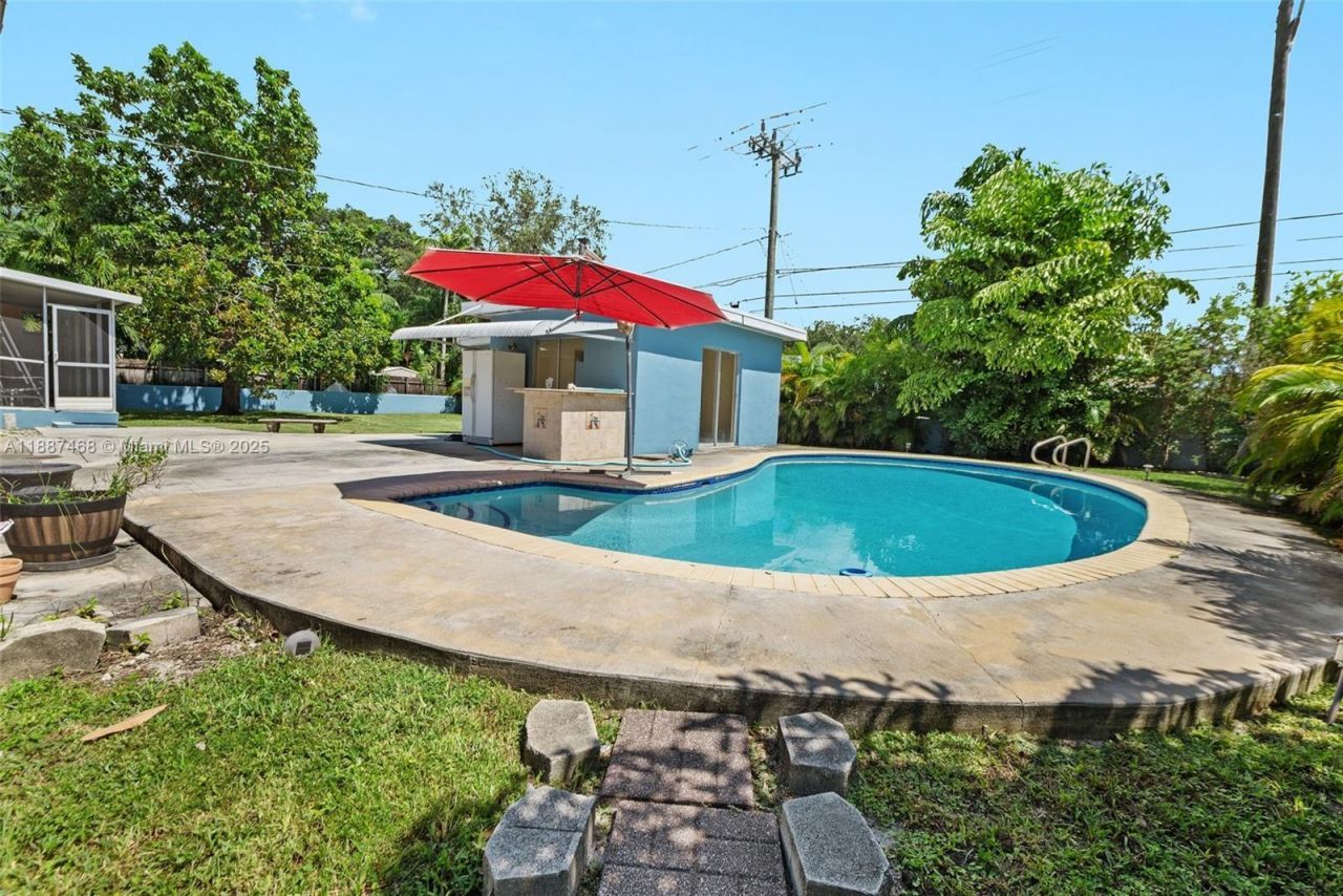 573 Palmetto Dr, Miami Springs, FL 33166 Photo