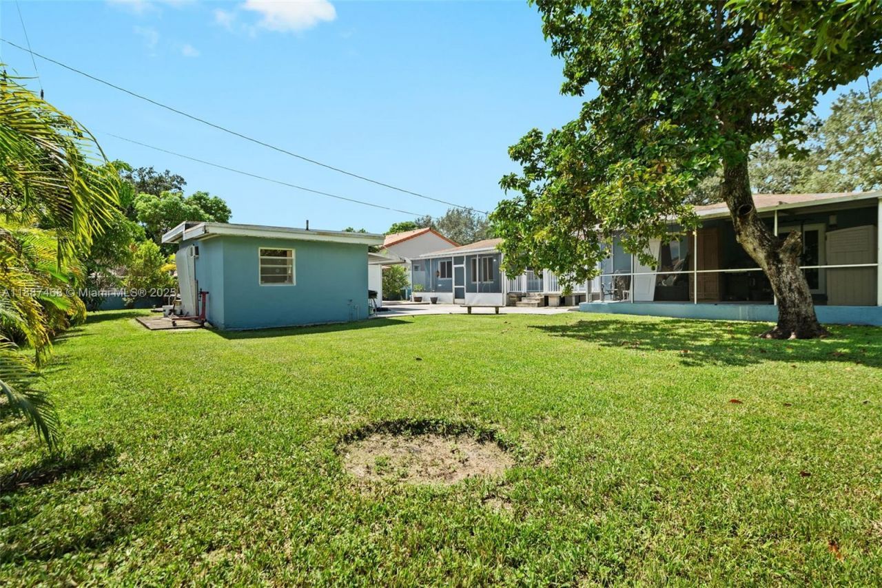 573 Palmetto Dr, Miami Springs, FL 33166 Photo