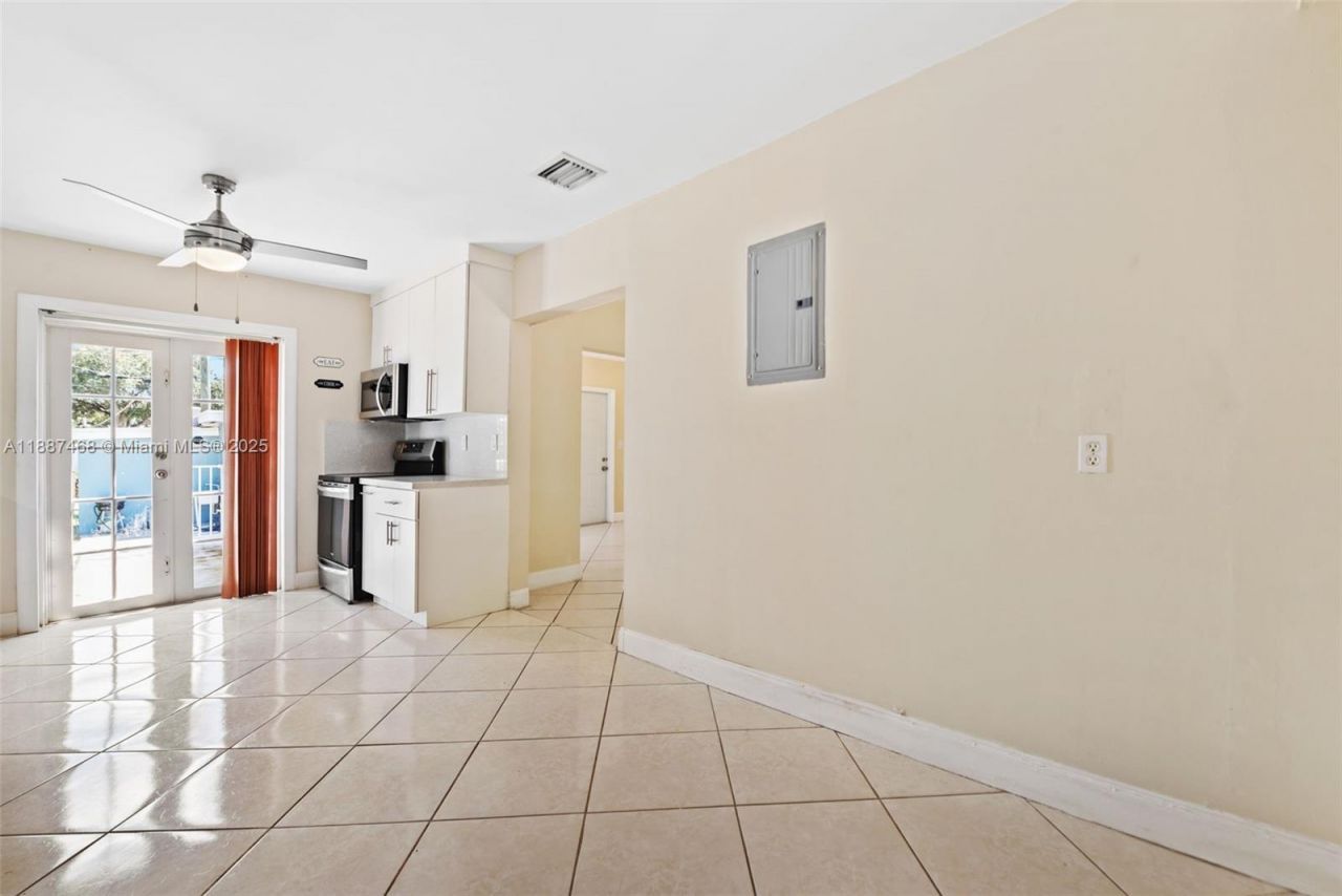 573 Palmetto Dr, Miami Springs, FL 33166 Photo