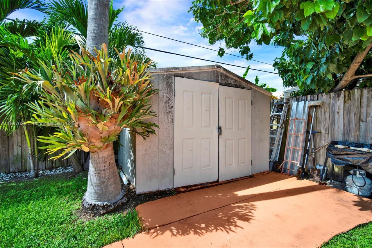 18690 Belview Dr, Cutler Bay, FL 33157 Photo