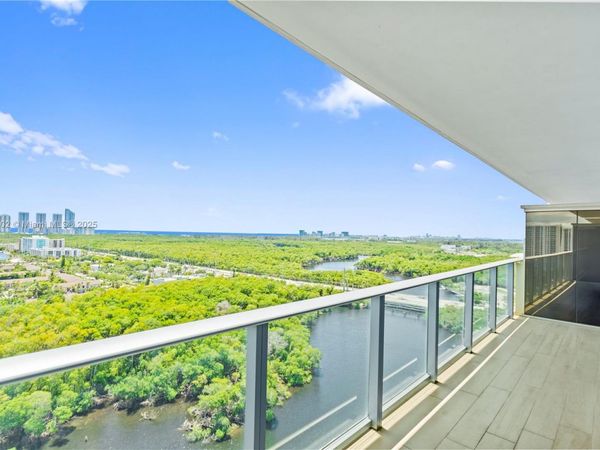 16385 Biscayne Blvd, Unit 1918, North Miami Beach, FL 33160