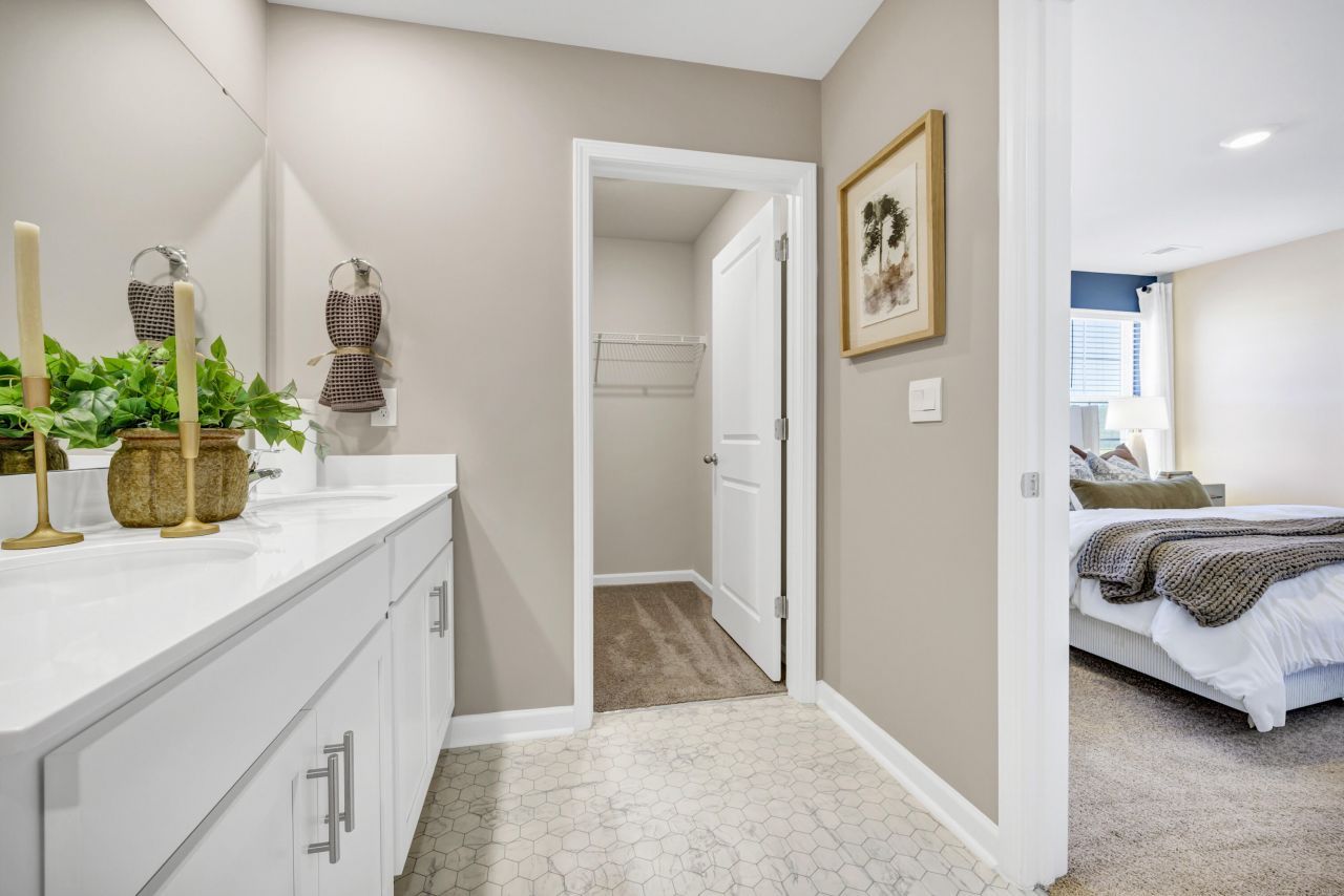 136 Stamford Road Photo 18