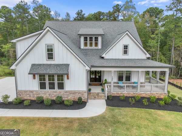130 Lapis Lake Point, Fayetteville, GA 30215