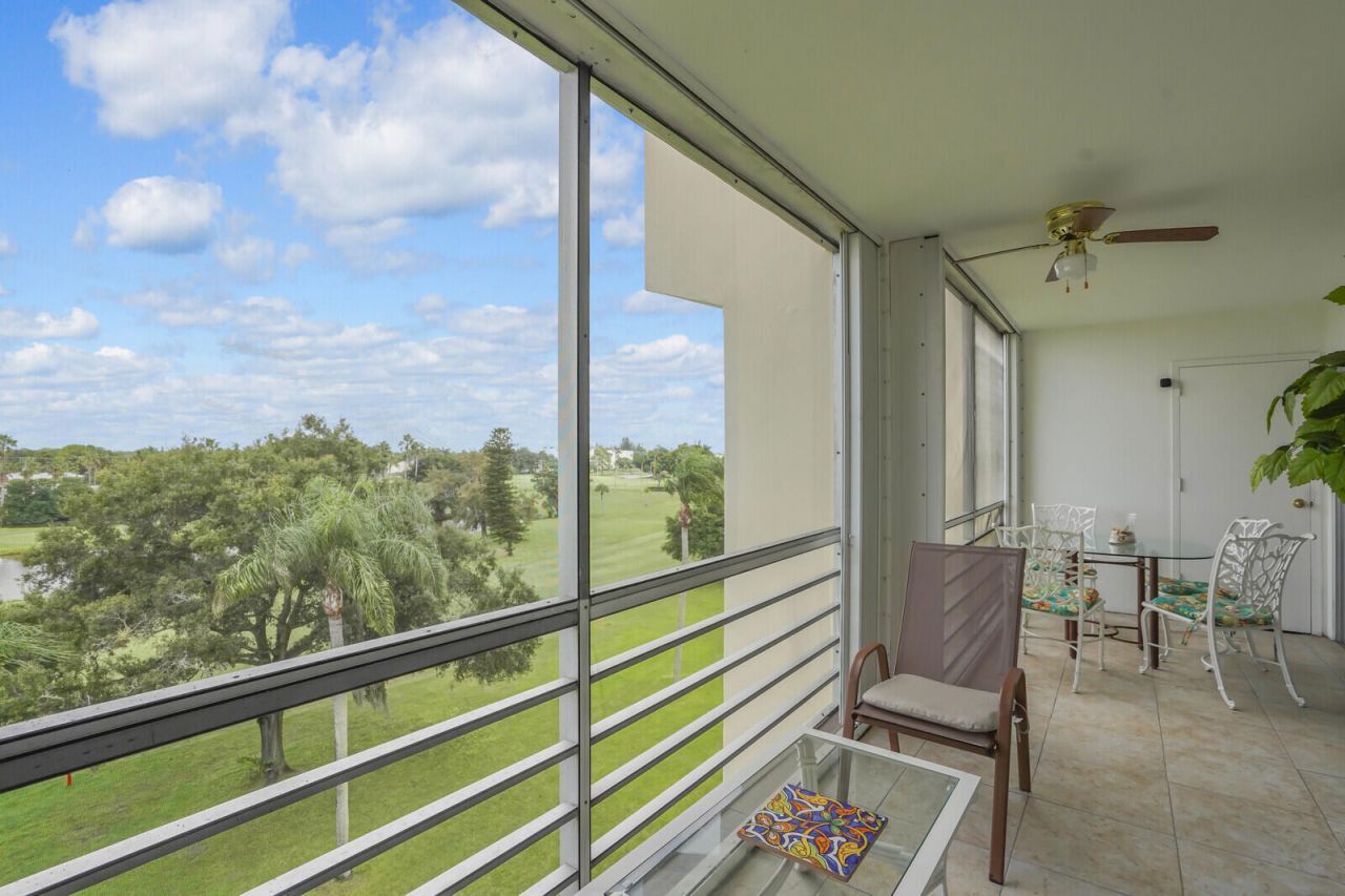 3959 Via Poinciana, Unit 503, Lake Worth, FL 33467 Photo