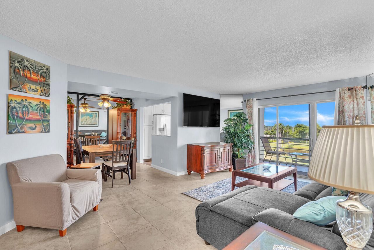 3959 Via Poinciana, Unit 503, Lake Worth, FL 33467 Photo