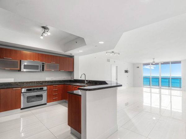 2650 Lake Shore Drive, Unit 1005, Riviera Beach, FL 33404