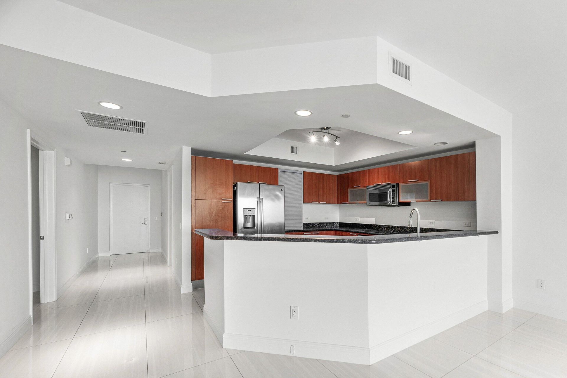 2650 Lake Shore Drive, Unit 1005, Riviera Beach, FL 33404 Photo