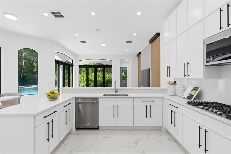 17935 Monte Vista Drive, Boca Raton, FL 33496 Photo