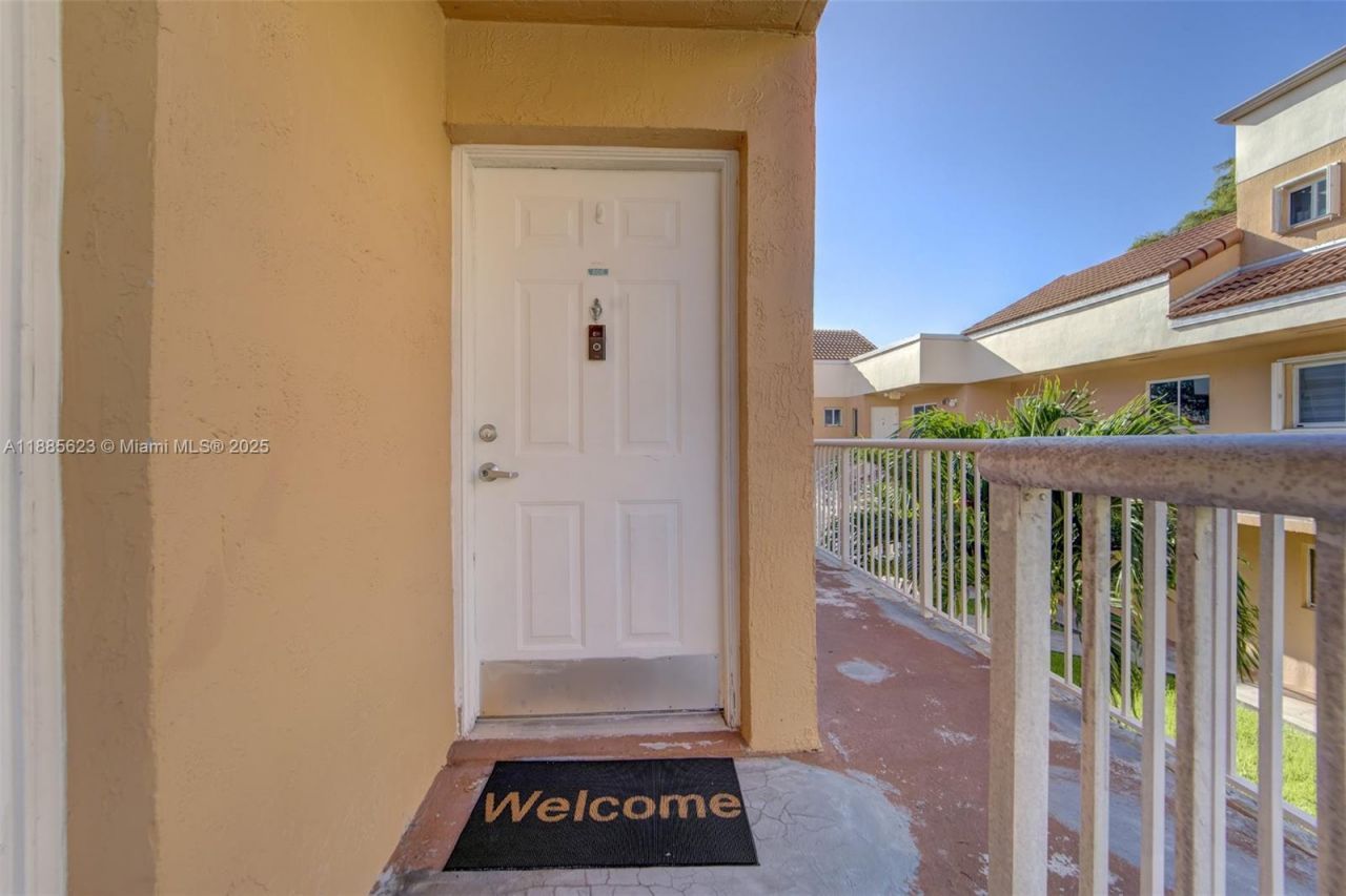 14915 SW 80th St, Unit 205, Miami, FL 33193 Photo