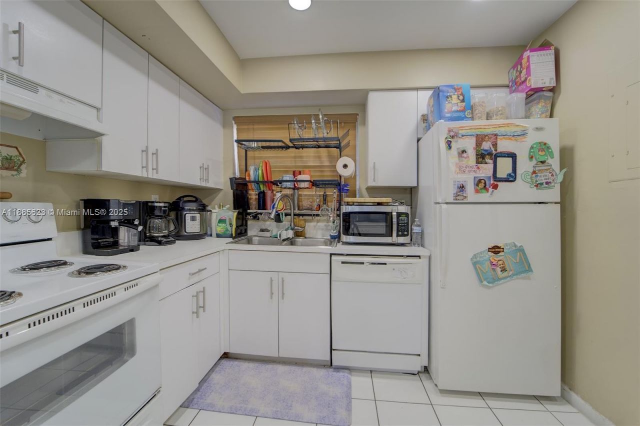 14915 SW 80th St, Unit 205, Miami, FL 33193 Photo