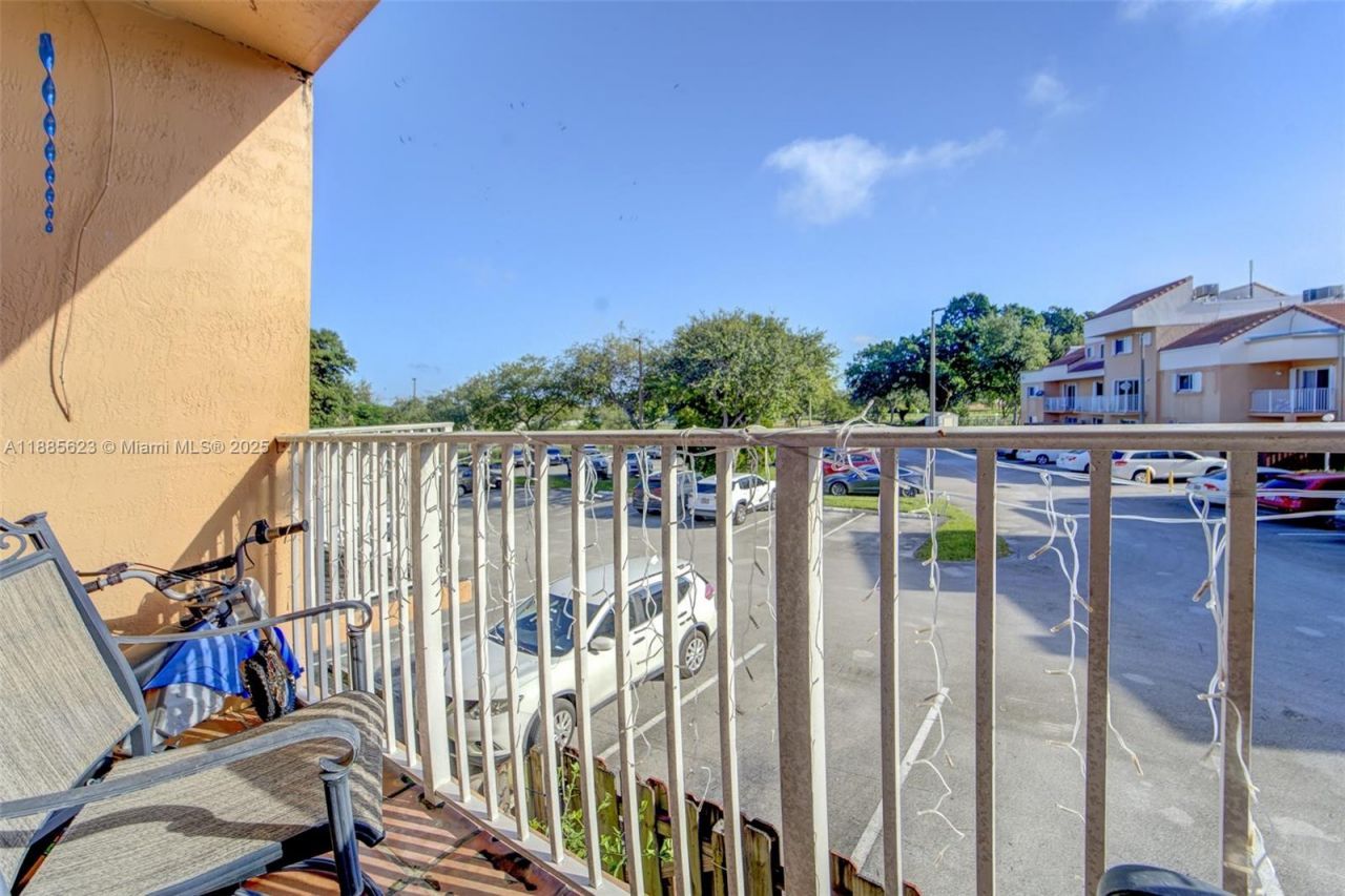 14915 SW 80th St, Unit 205, Miami, FL 33193 Photo