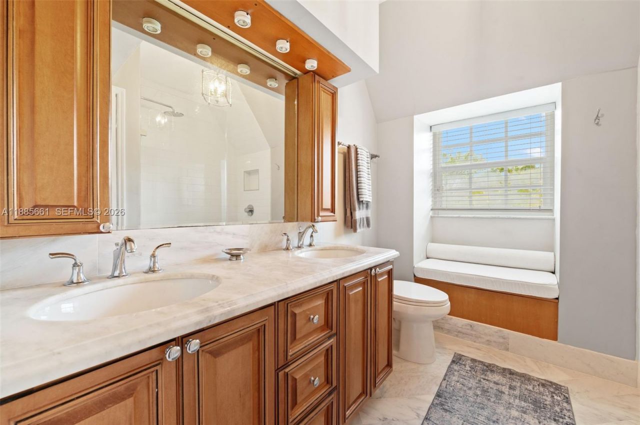 1314 Country Club Prado, Coral Gables, FL 33134 Photo