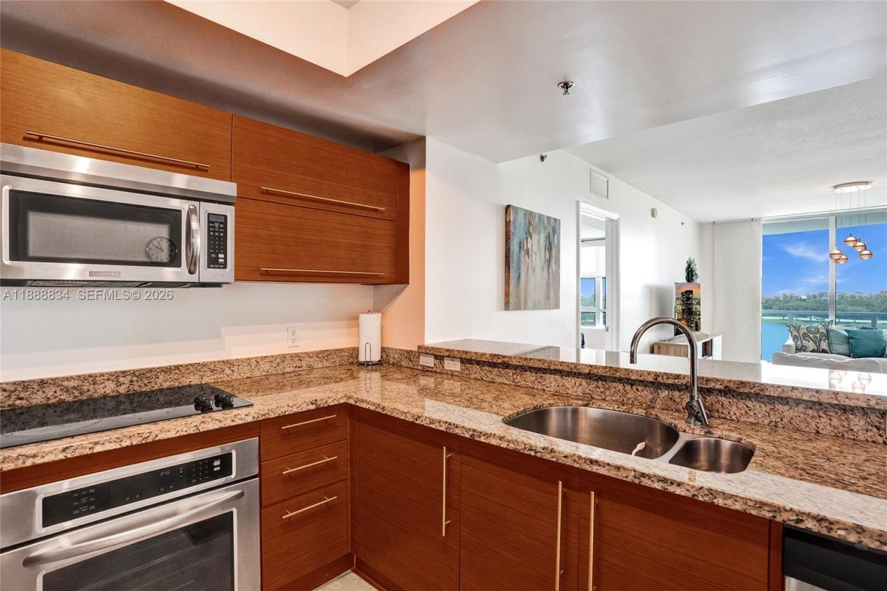 2681 N Flamingo Rd, Unit 605S, Sunrise, FL 33323 Photo