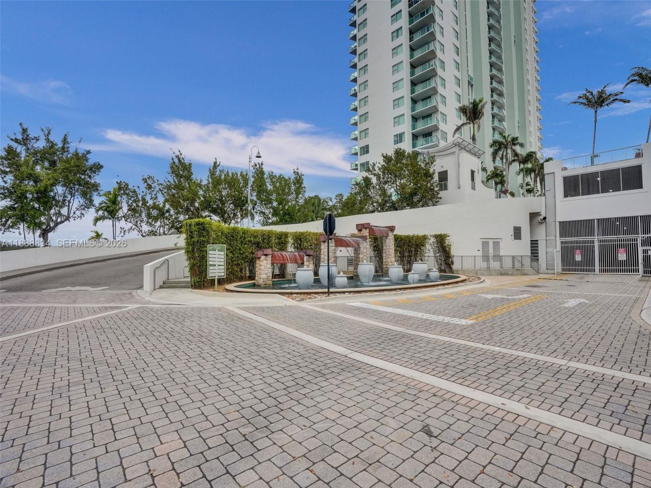 2681 N Flamingo Rd, Unit 605S, Sunrise, FL 33323 Photo