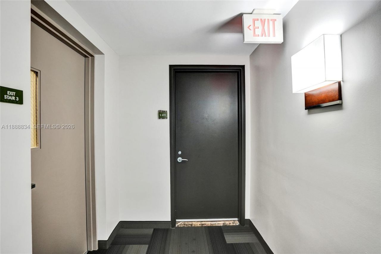 2681 N Flamingo Rd, Unit 605S, Sunrise, FL 33323 Photo