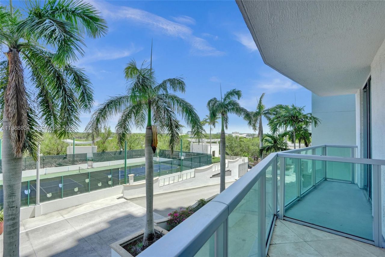 2681 N Flamingo Rd, Unit 605S, Sunrise, FL 33323 Photo