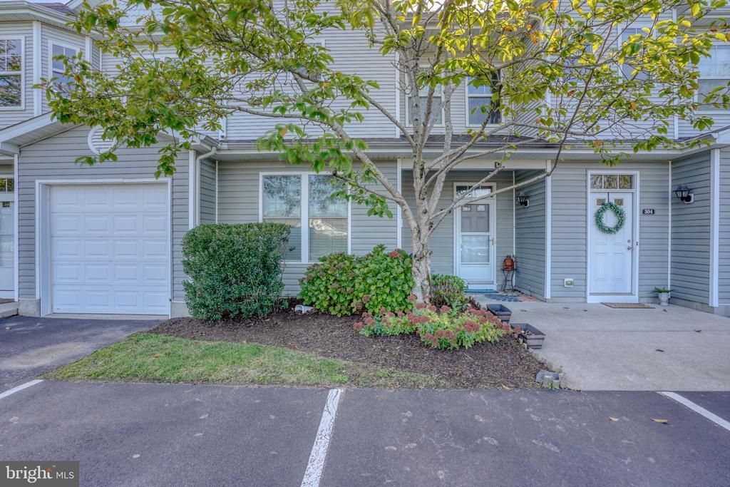 34673 Villa Circle, Unit 303, Lewes, DE 19958 Main Photo