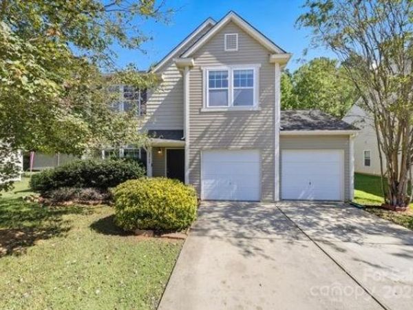 2060 Lake Vista Drive, Mount Holly, NC 28120