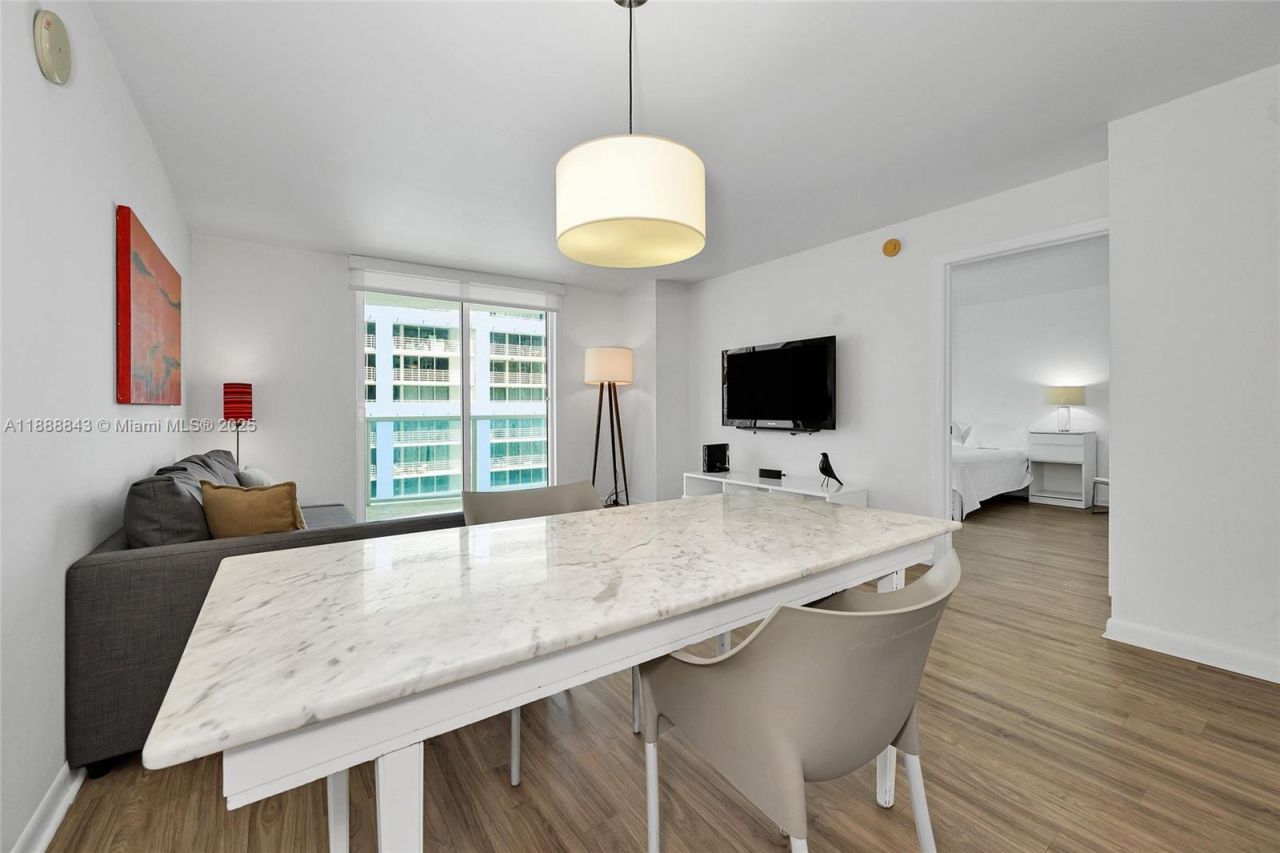 2101 Brickell Avenue, Unit 905, Miami, FL 33129 Photo