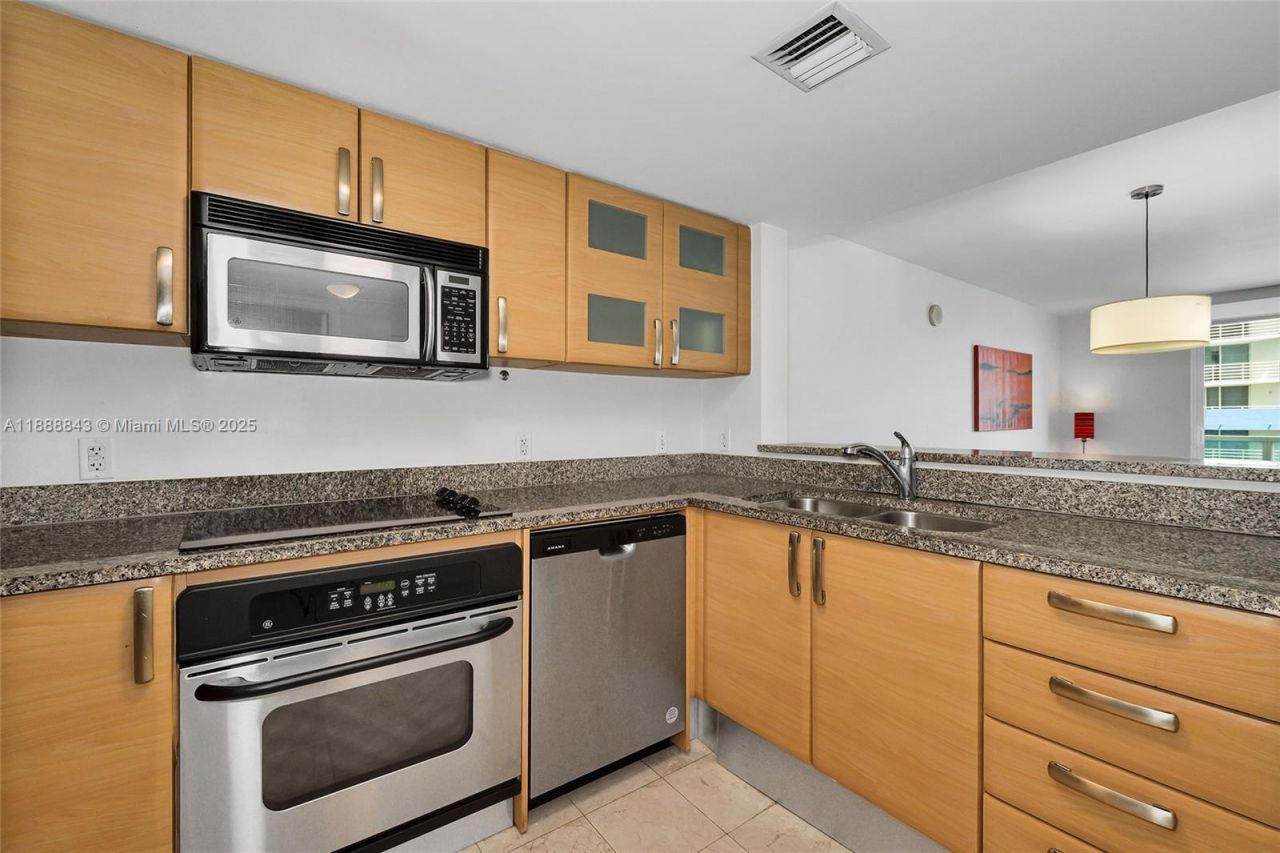 2101 Brickell Avenue, Unit 905, Miami, FL 33129 Photo