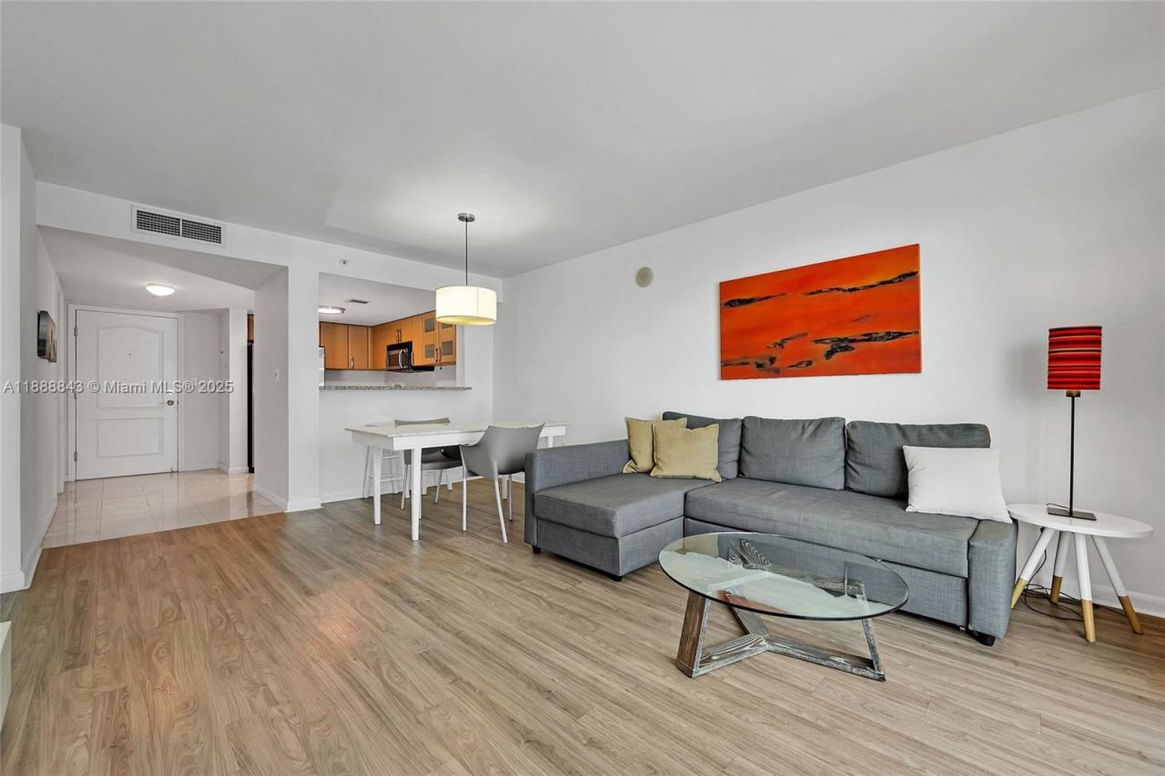 2101 Brickell Avenue, Unit 905, Miami, FL 33129 Photo