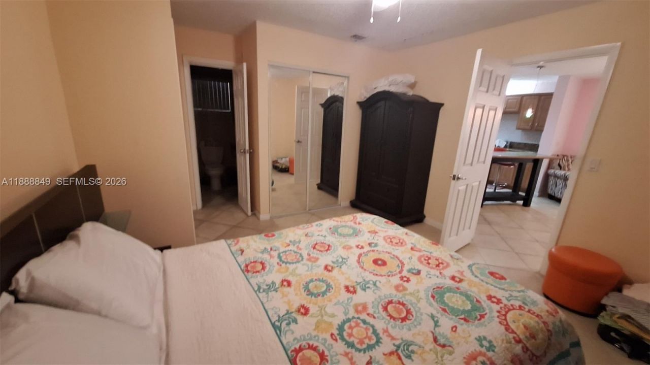 215 SE 3rd Ave, Unit 202D, Hallandale Beach, FL 33009 Photo