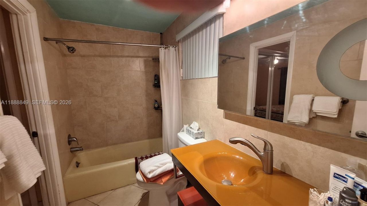 215 SE 3rd Ave, Unit 202D, Hallandale Beach, FL 33009 Photo