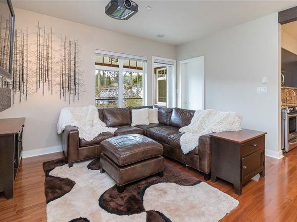 1395 Bear Mountain Pkwy, Unit #302, Langford, BC V9B 0E1