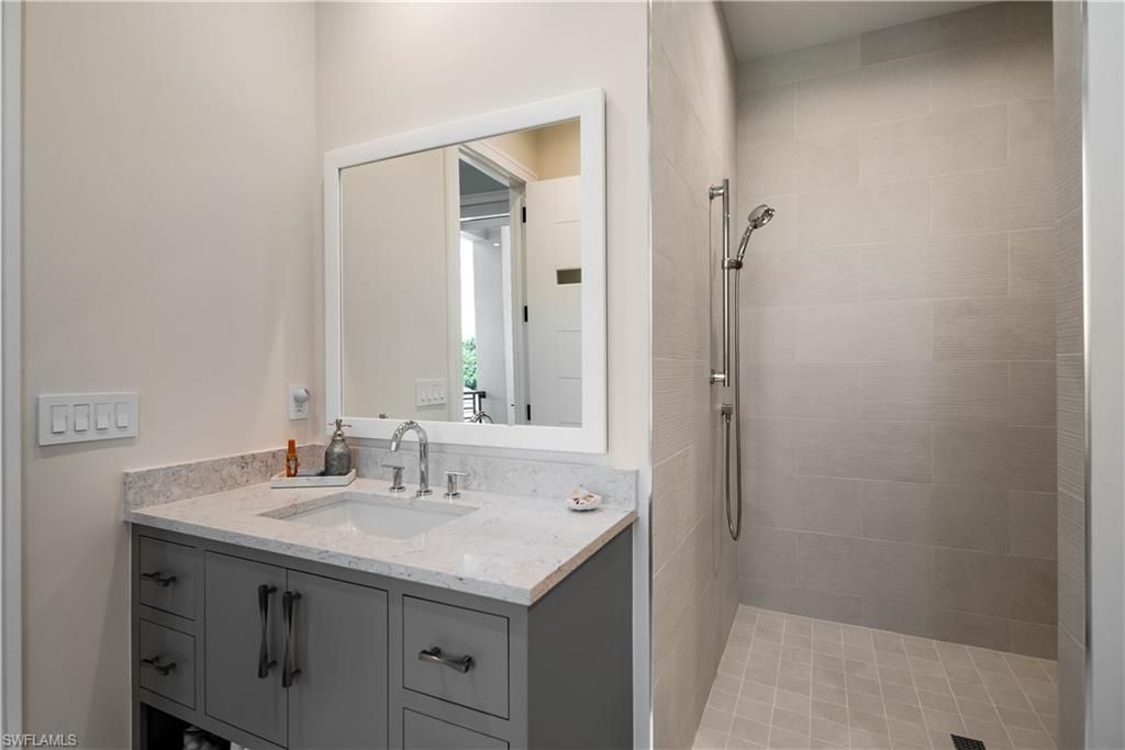882 Cassena Rd, Naples, FL 34108 Photo