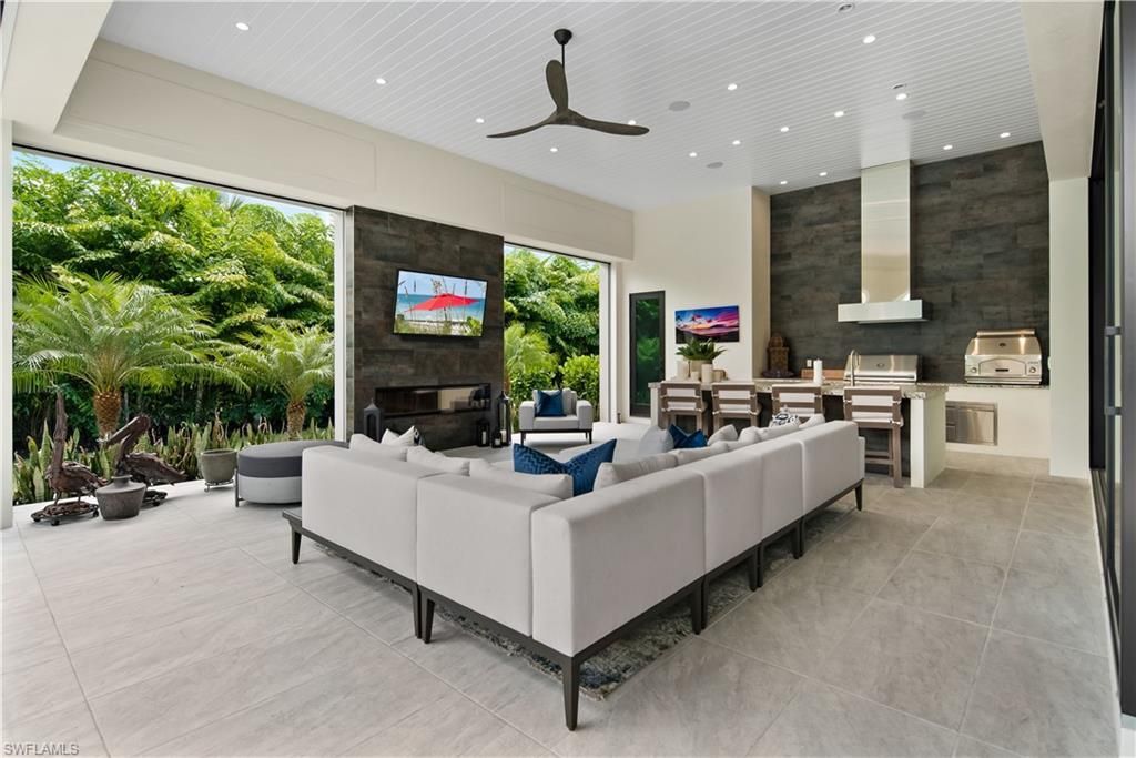 882 Cassena Rd, Naples, FL 34108 Photo