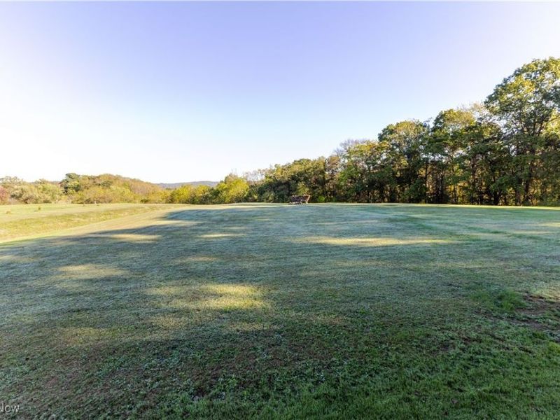 226 High Acres Drive, Chester, WV 26034 Photo 11