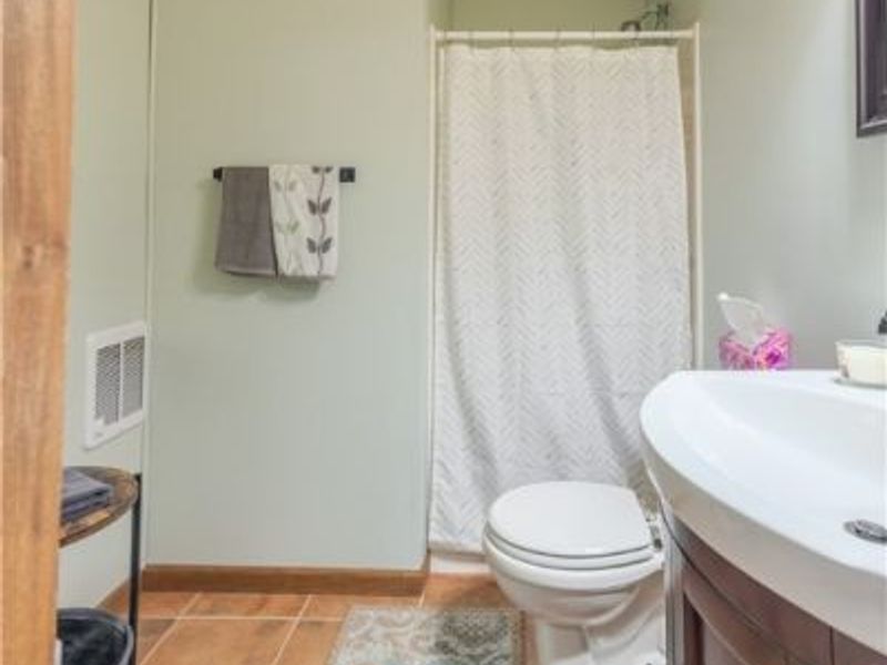 226 High Acres Drive, Chester, WV 26034 Photo 25