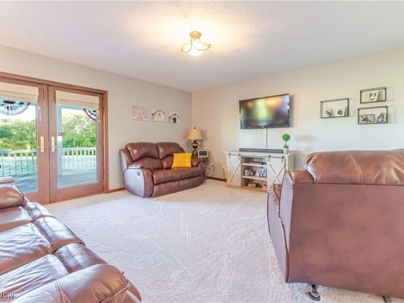 226 High Acres Drive, Chester, WV 26034 Photo 27