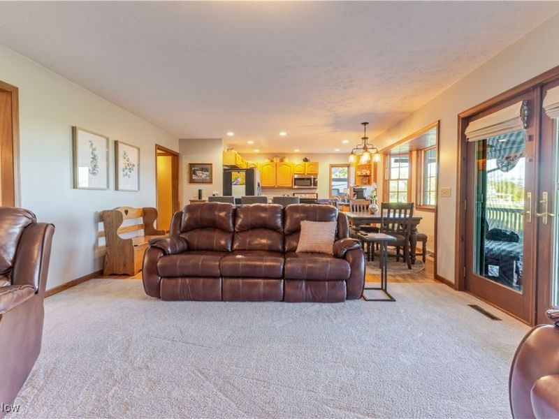 226 High Acres Drive, Chester, WV 26034 Photo 28