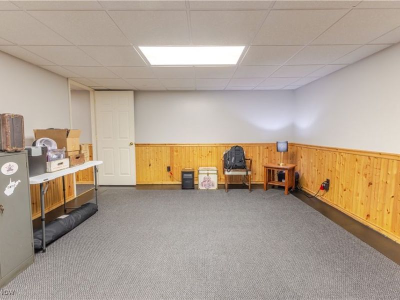 226 High Acres Drive, Chester, WV 26034 Photo 44