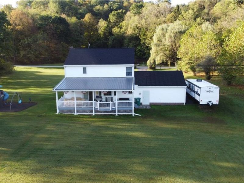 226 High Acres Drive, Chester, WV 26034 Photo 6