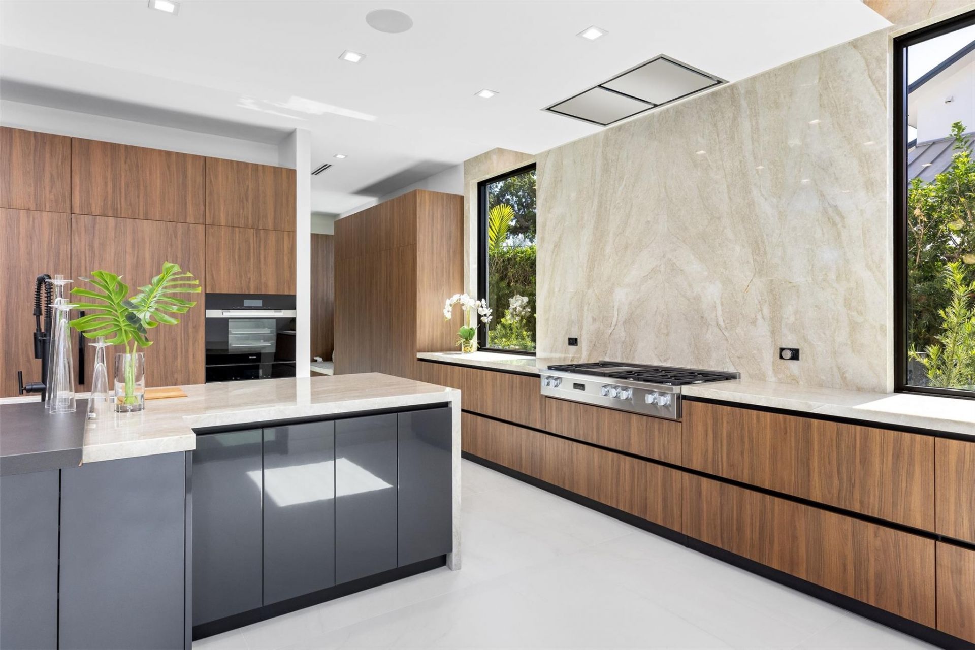 2733 NE 16th Street, Fort Lauderdale, FL 33304 Photo