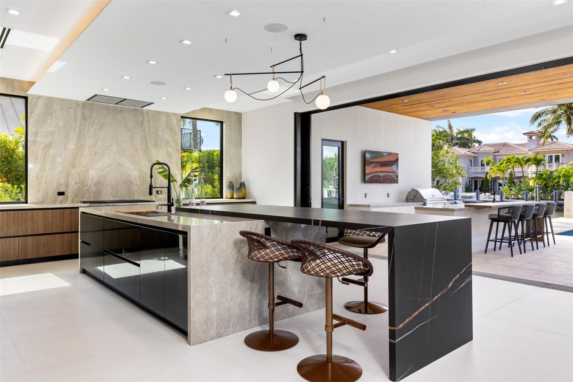 2733 NE 16th Street, Fort Lauderdale, FL 33304 Photo