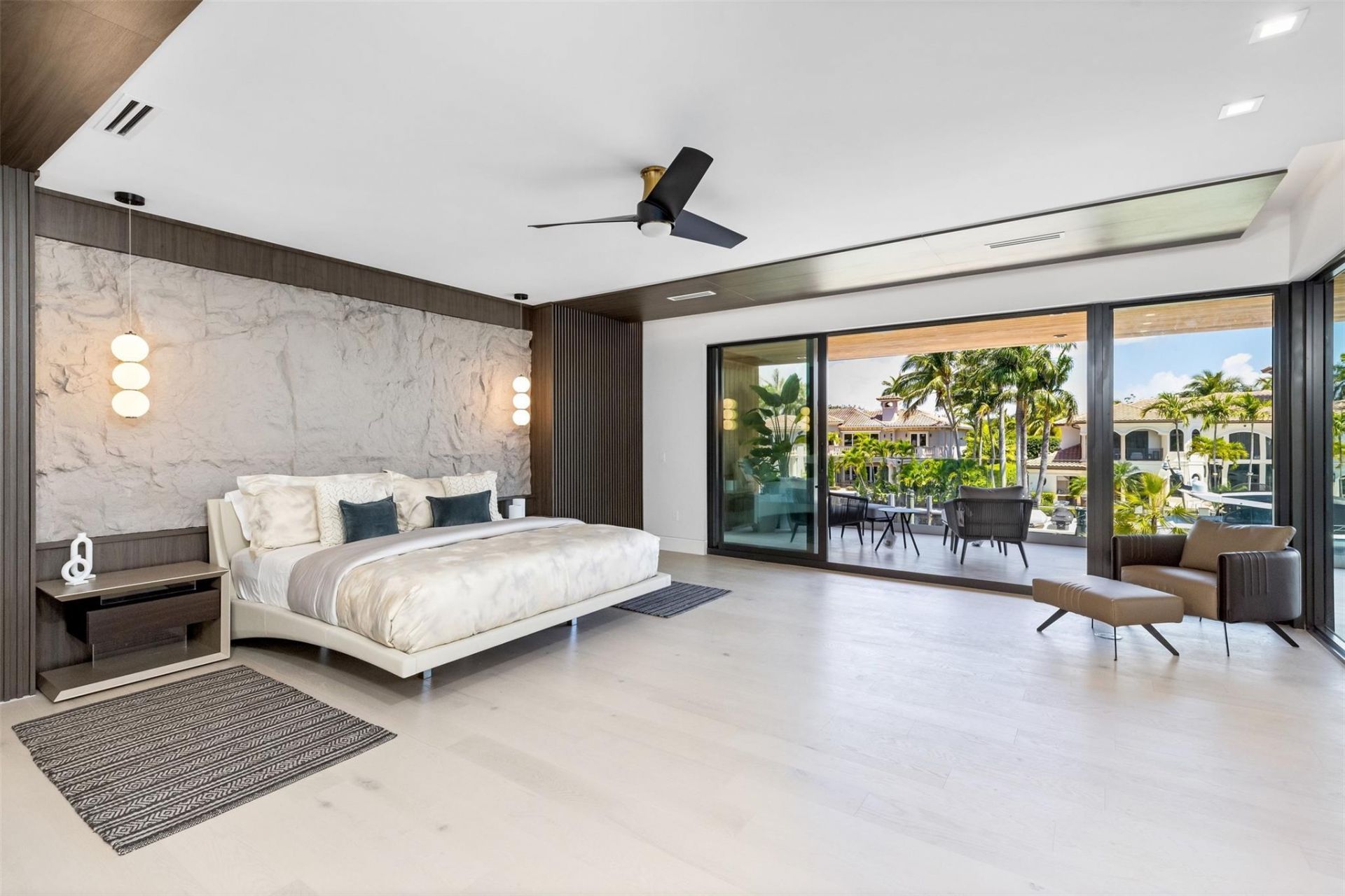 2733 NE 16th Street, Fort Lauderdale, FL 33304 Photo