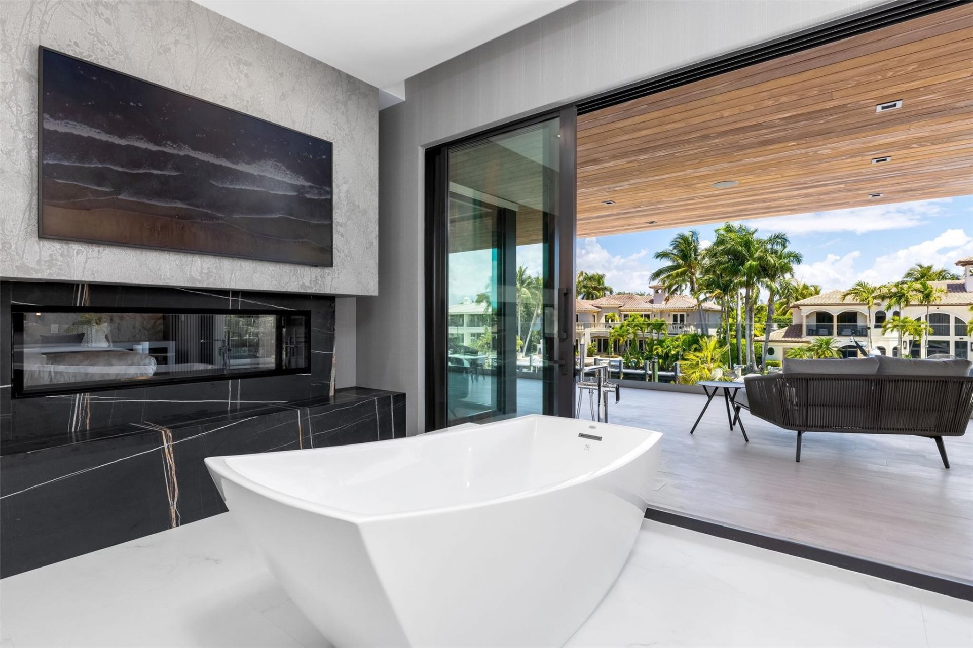 2733 NE 16th Street, Fort Lauderdale, FL 33304 Photo