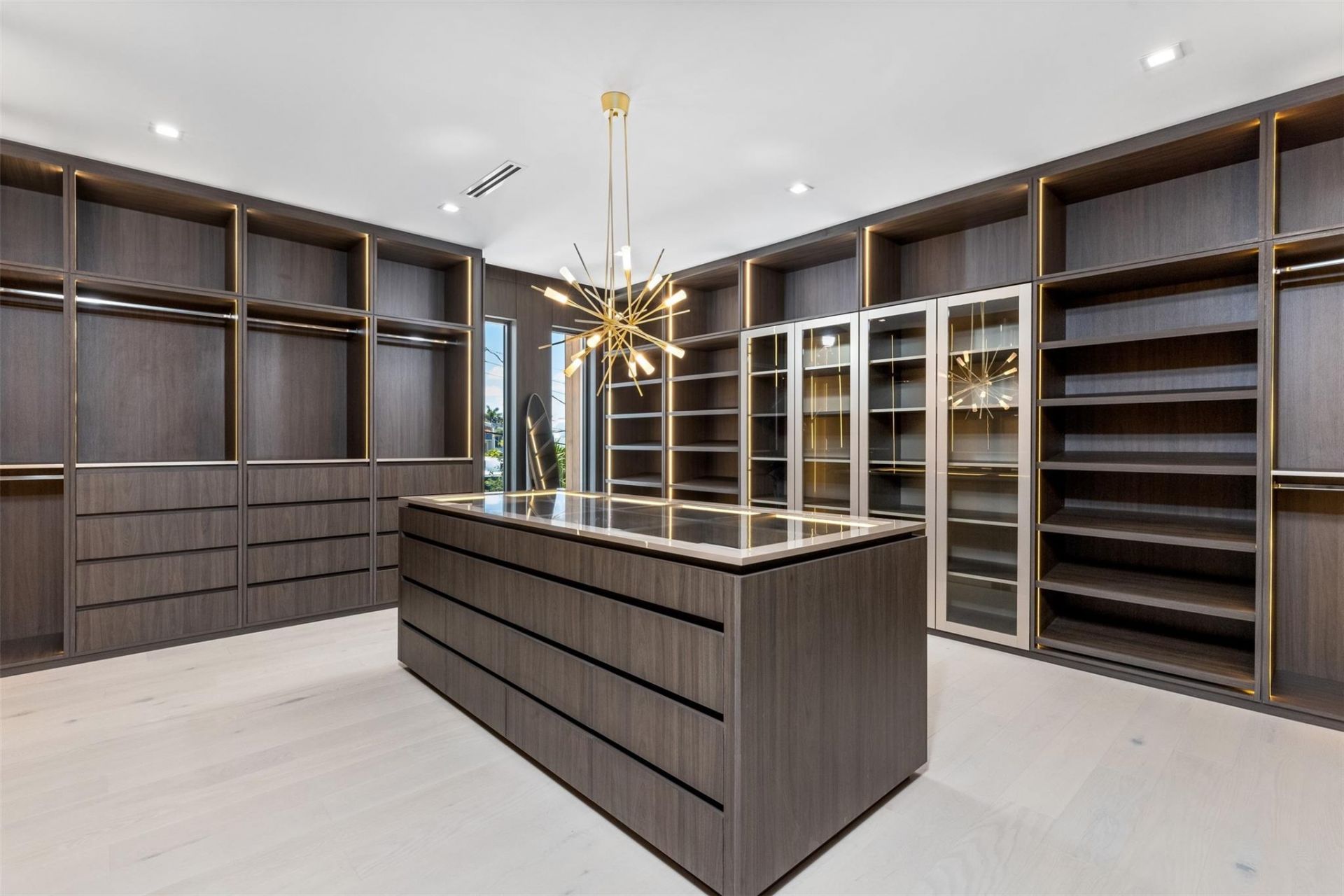 2733 NE 16th Street, Fort Lauderdale, FL 33304 Photo