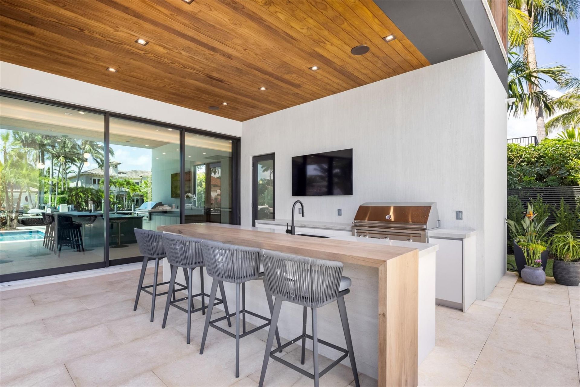 2733 NE 16th Street, Fort Lauderdale, FL 33304 Photo